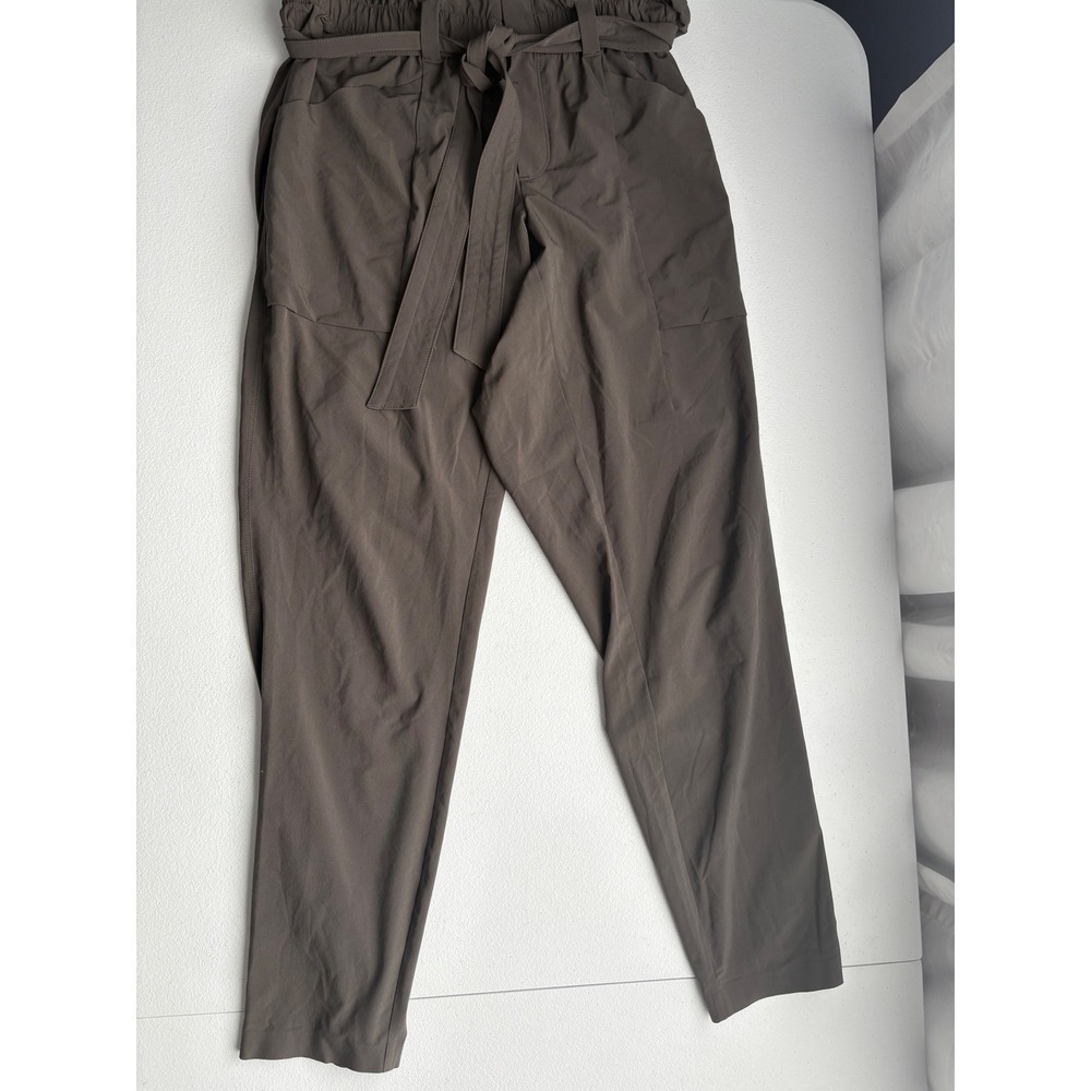 Athleta Olive/Gray Green Ankle Pants Size 4 Belted High Rise Comfortable Casual